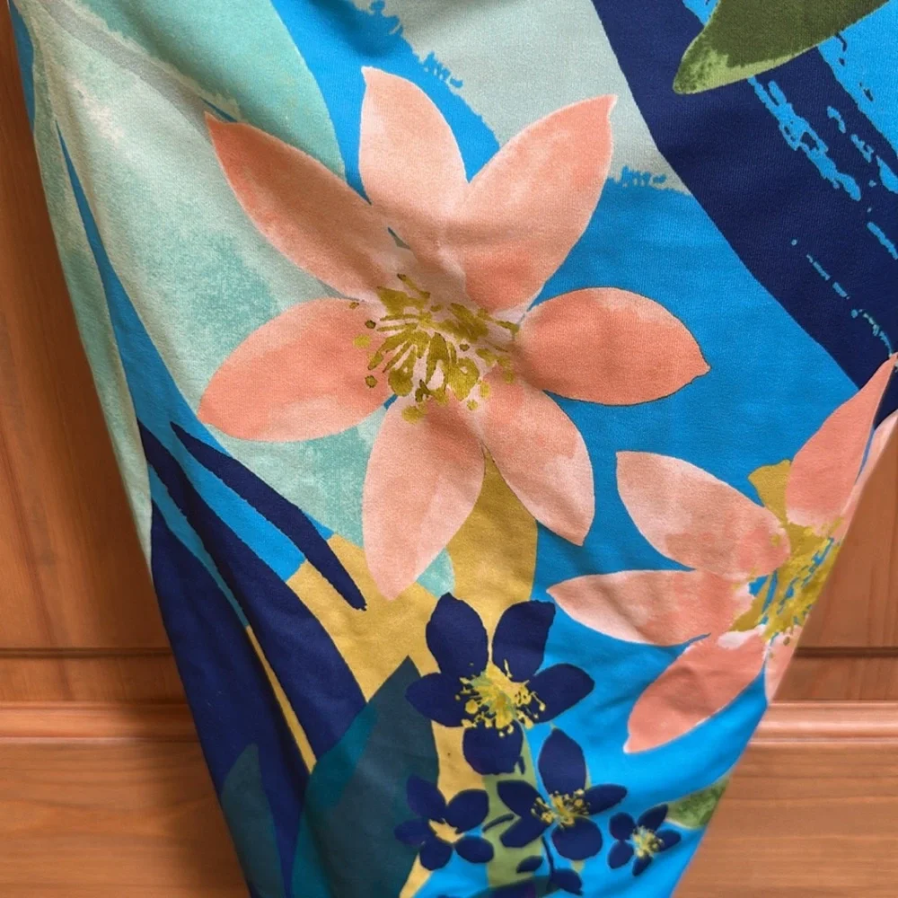 Floral One-Piece Miracle Swimsuit - Picture 4 of 8